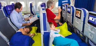 Kleine Passagiere: Welche Kindersitze sind im Flugzeug erlaubt? -  aeroTELEGRAPH