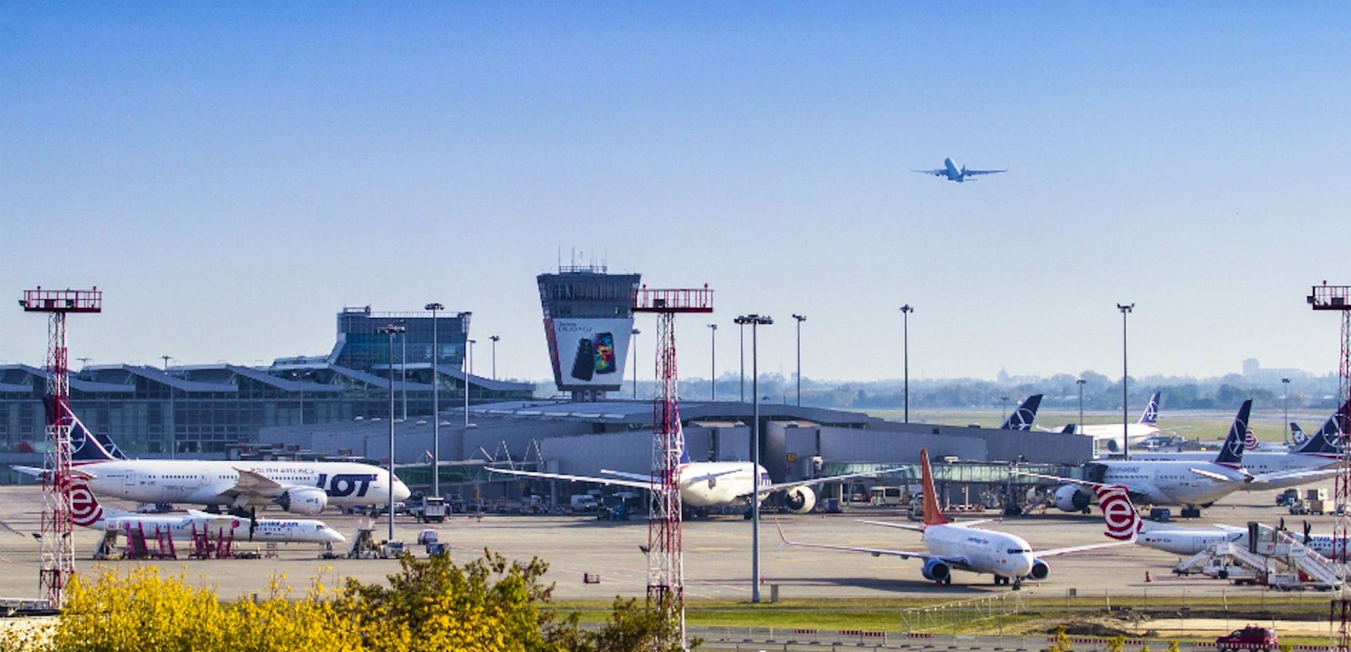 Solidarnosc Airport Polens neuer Großflughafen soll bis zu vier Pisten