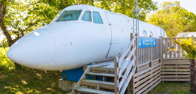 Skurrilitaten Auf Airbnb Wenn Nicht Im Flugzeug Fliegen Dann Wenigstens Schlafen Aerotelegraph